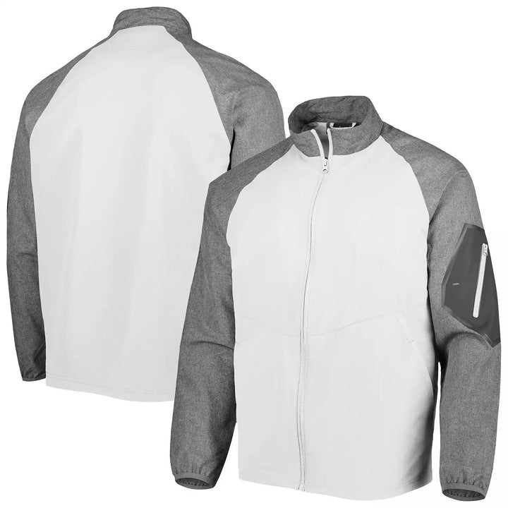 Comfortable windbreaker with raglan sleeves and elastic cuffs