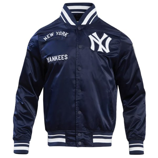 Stylish New York Yankees Classic Rib Jacket in Action in USA