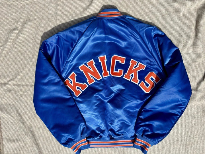back view Vintage NY Knicks Chalk Line 90s Satin Jacket