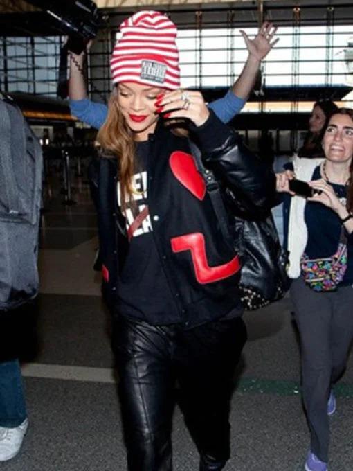 Rihanna Lederjacke mit rotem Herz von TJS