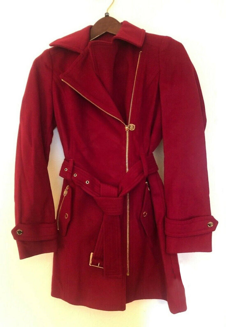 Sophisticated red wool coat with belted waist in France style